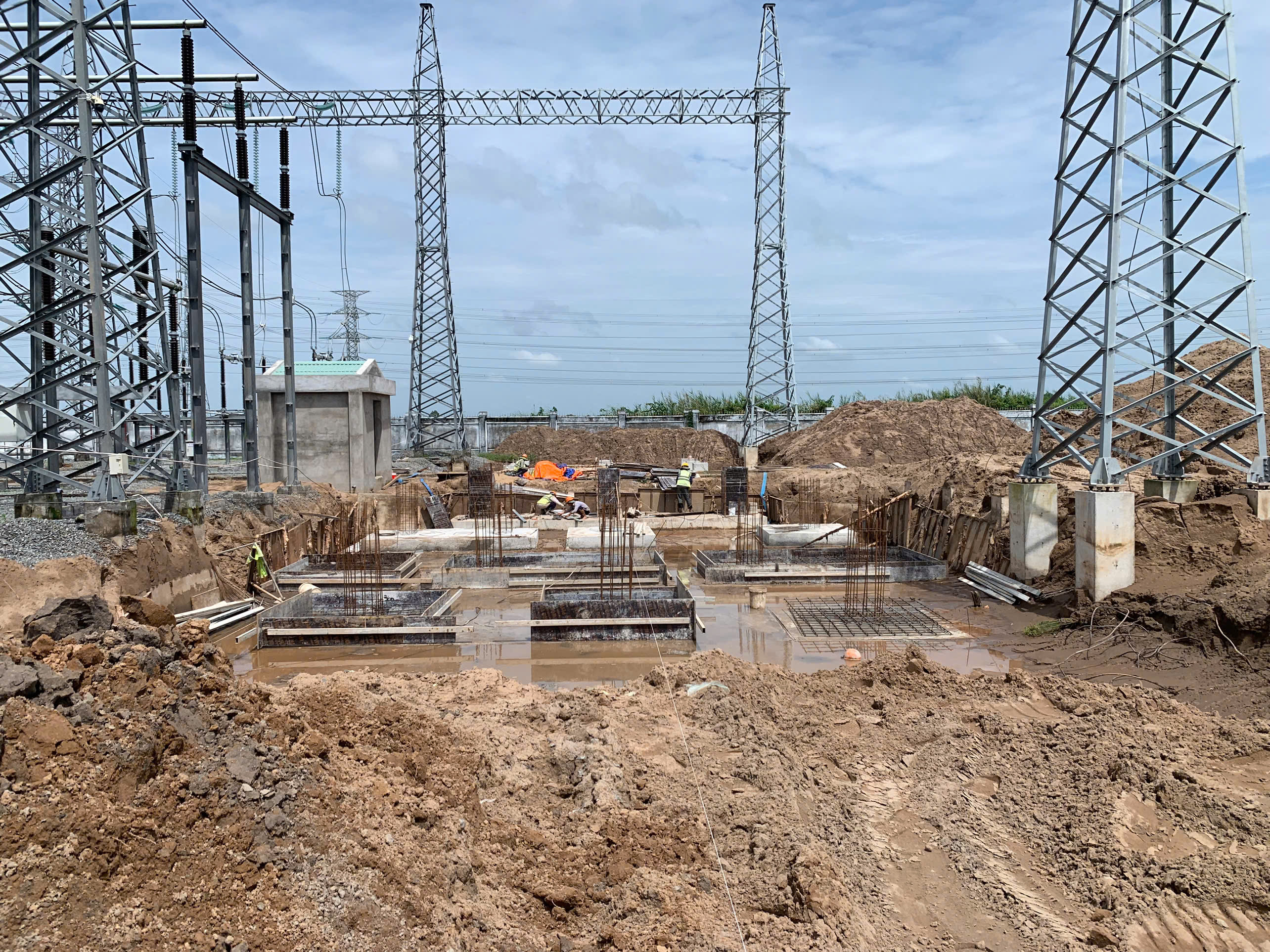 Trạm biến áp 220 kV Châu Thành và đấu nối